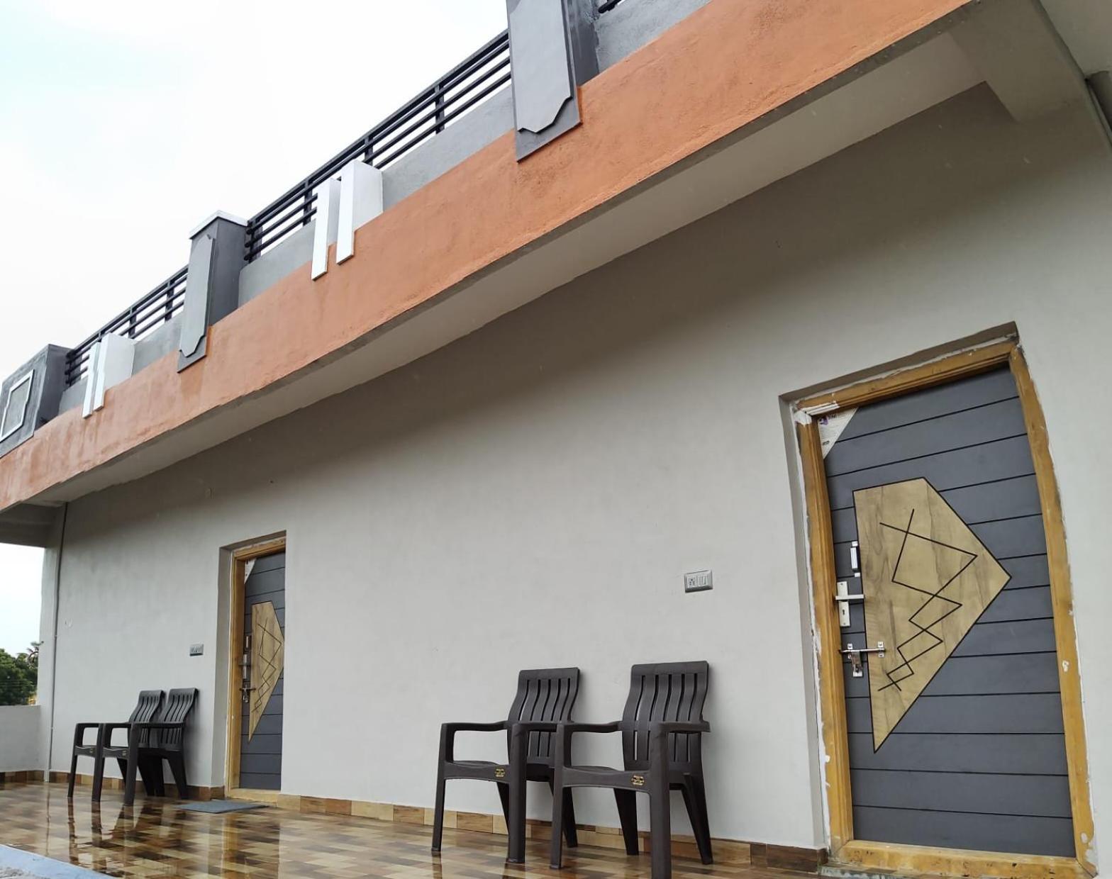 Raj Homestay Hampi Eksteriør billede